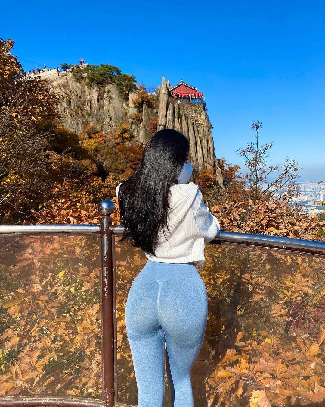 小姐姐?睡過站了,要不要叫醒她?插圖16 小姐姐?睡過站了,要不要叫醒她?插圖16