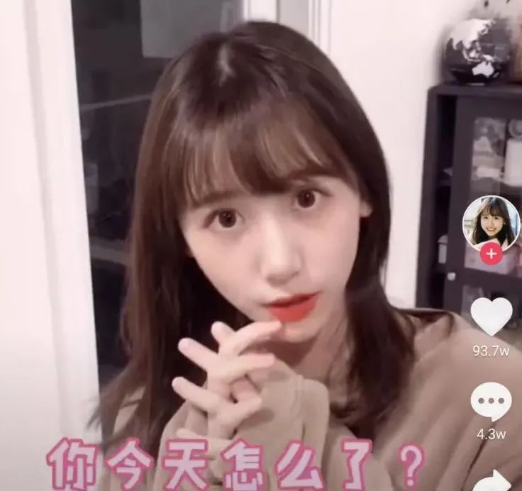 真-純欲天花板的藍(lán)衣戰(zhàn)神，一栗小莎子是怎么火的？插圖8