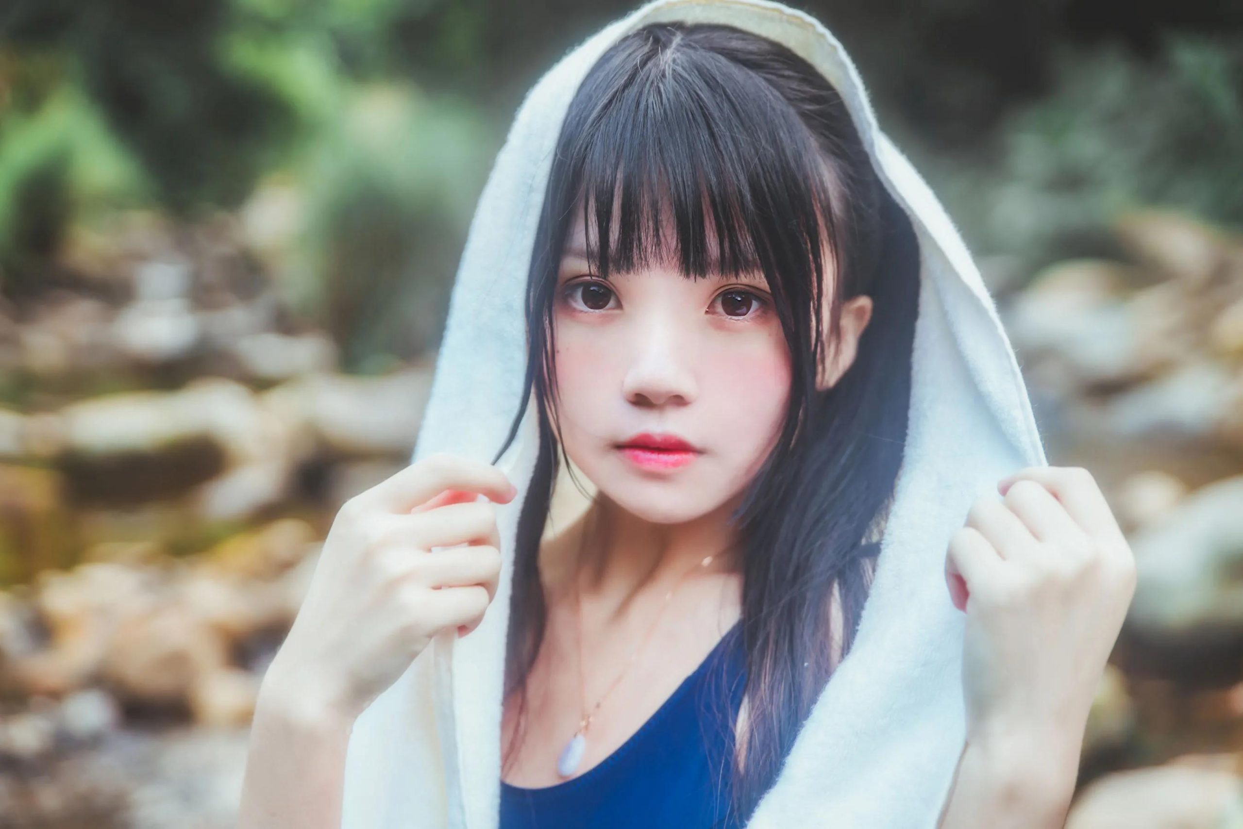 桜桃喵《校服少女COSPLAY濕身系列》照片欣賞