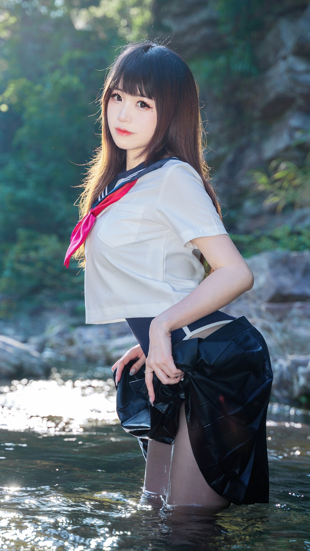 戶外美女miko醬ww 小小溪流圖片欣賞