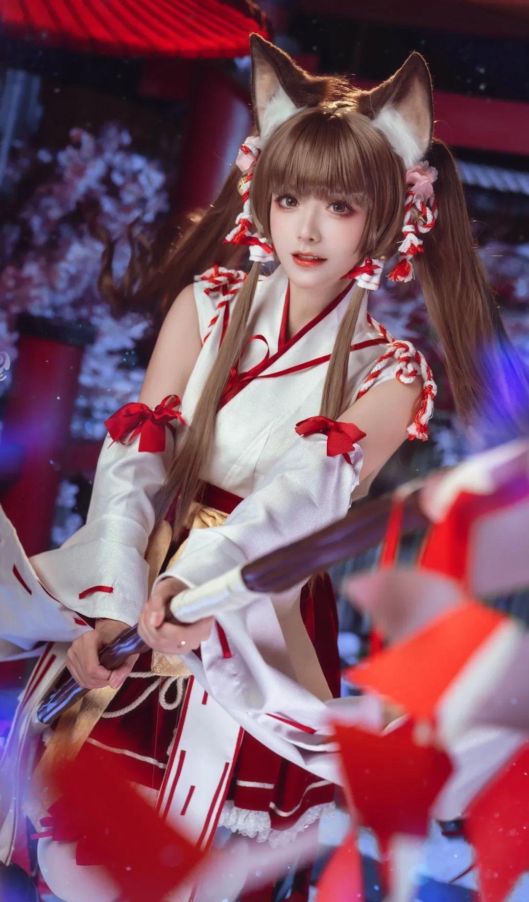 優莉娜，俏皮的巫女《盾之勇者成名錄：浪潮》插圖4