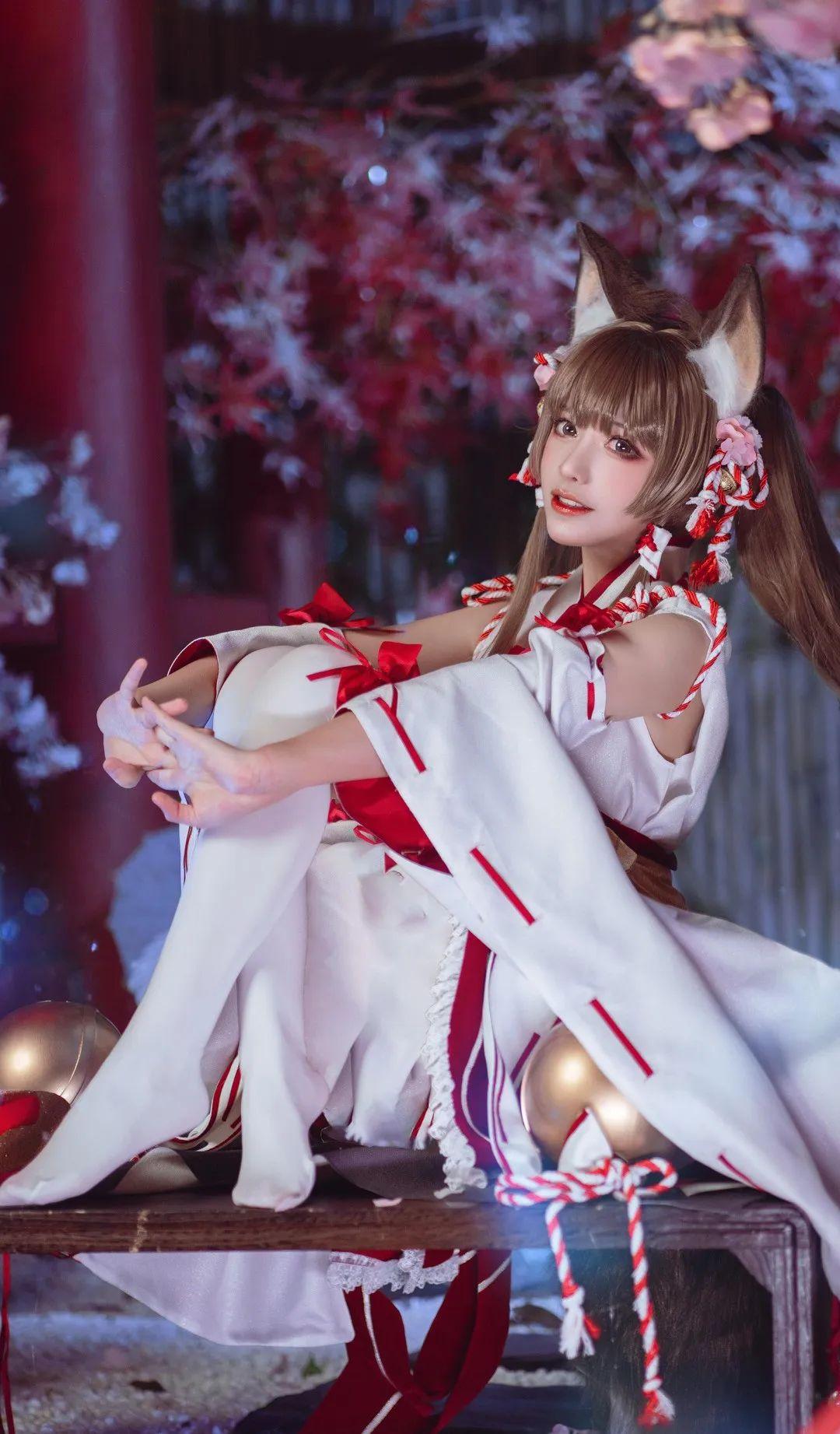 優莉娜，俏皮的巫女《盾之勇者成名錄：浪潮》插圖1